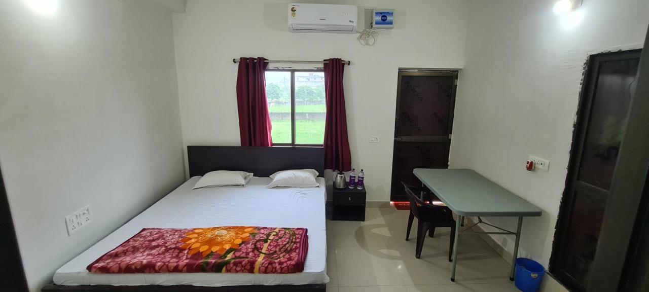 Gaurav Guest House Bodh Gaya Buitenkant foto