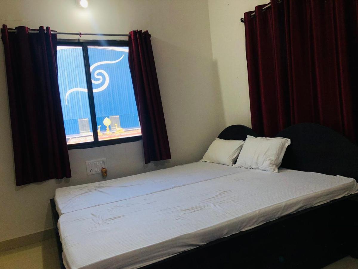 Gaurav Guest House Bodh Gaya Buitenkant foto