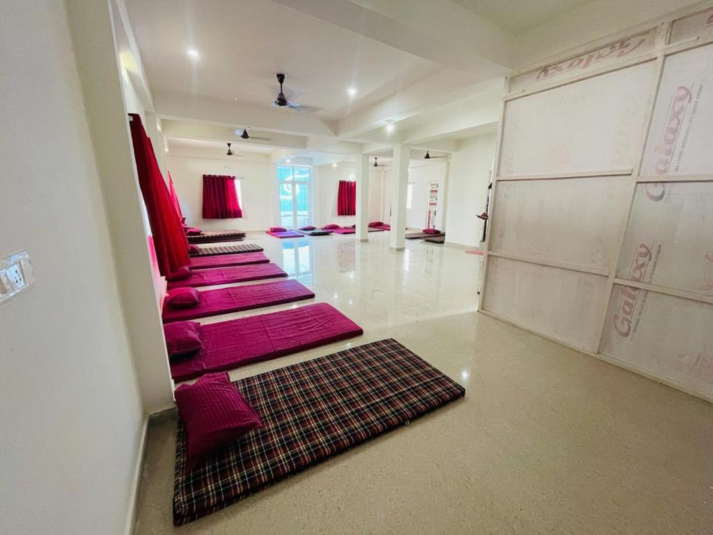 Gaurav Guest House Bodh Gaya Buitenkant foto